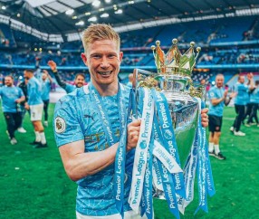 开云体育入口 - 德布劳内回归赛场，问鼎冠军首场状态亮眼，拜仁观众沸腾！